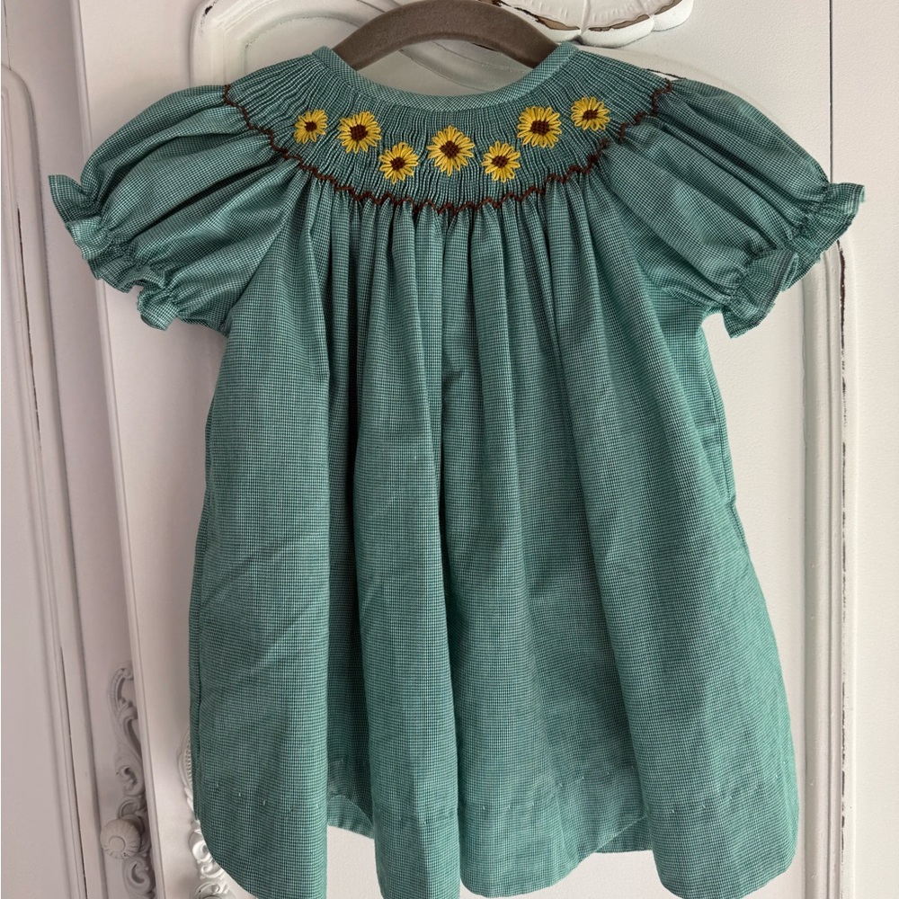 Green Hand Smocked Dress with Sunflower Embroidery Souther Taters EUC